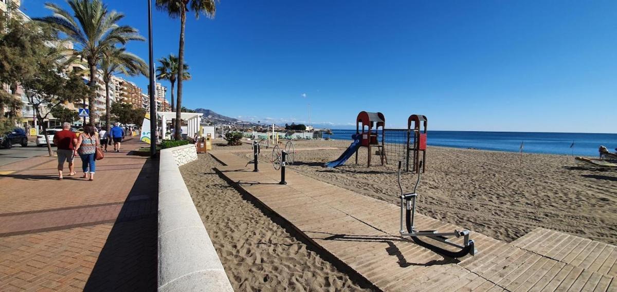 Lägenhet & Quite 2bdr Beachfront Fuengirola