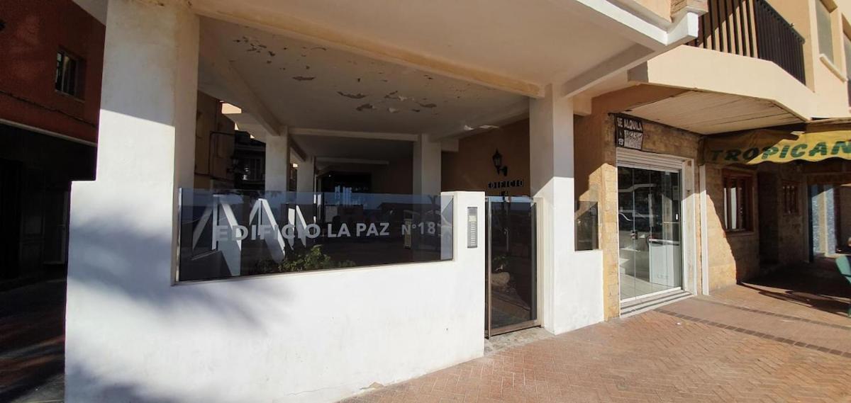 & Quite 2bdr Beachfront