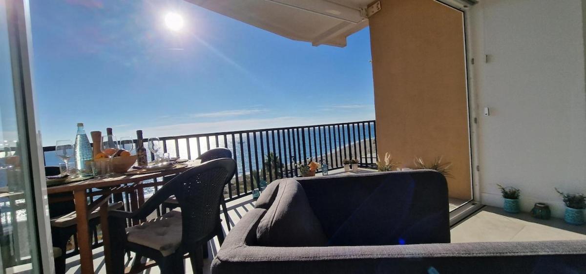 & Quite 2bdr Beachfront *