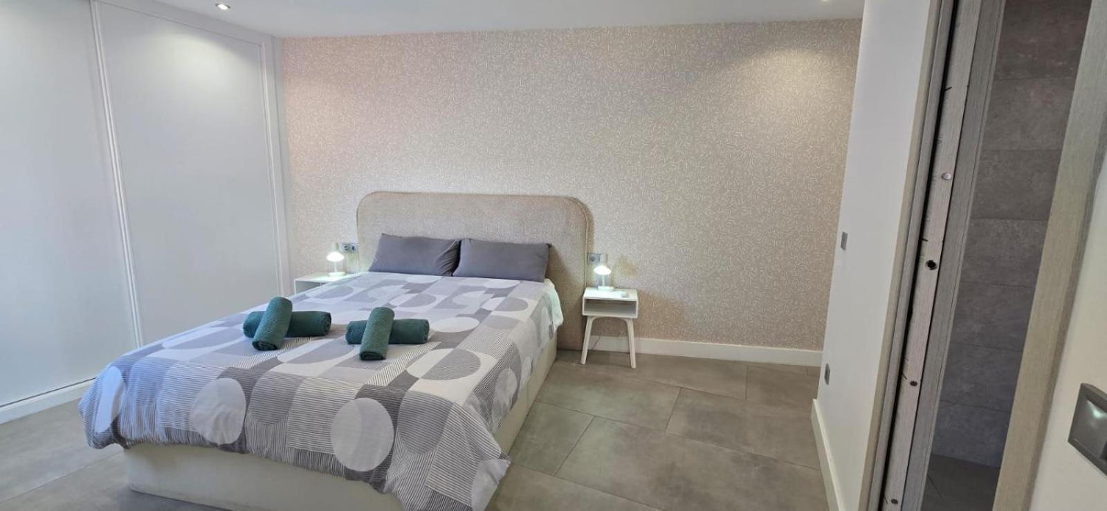 & Quite 2bdr Beachfront Lägenhet Fuengirola